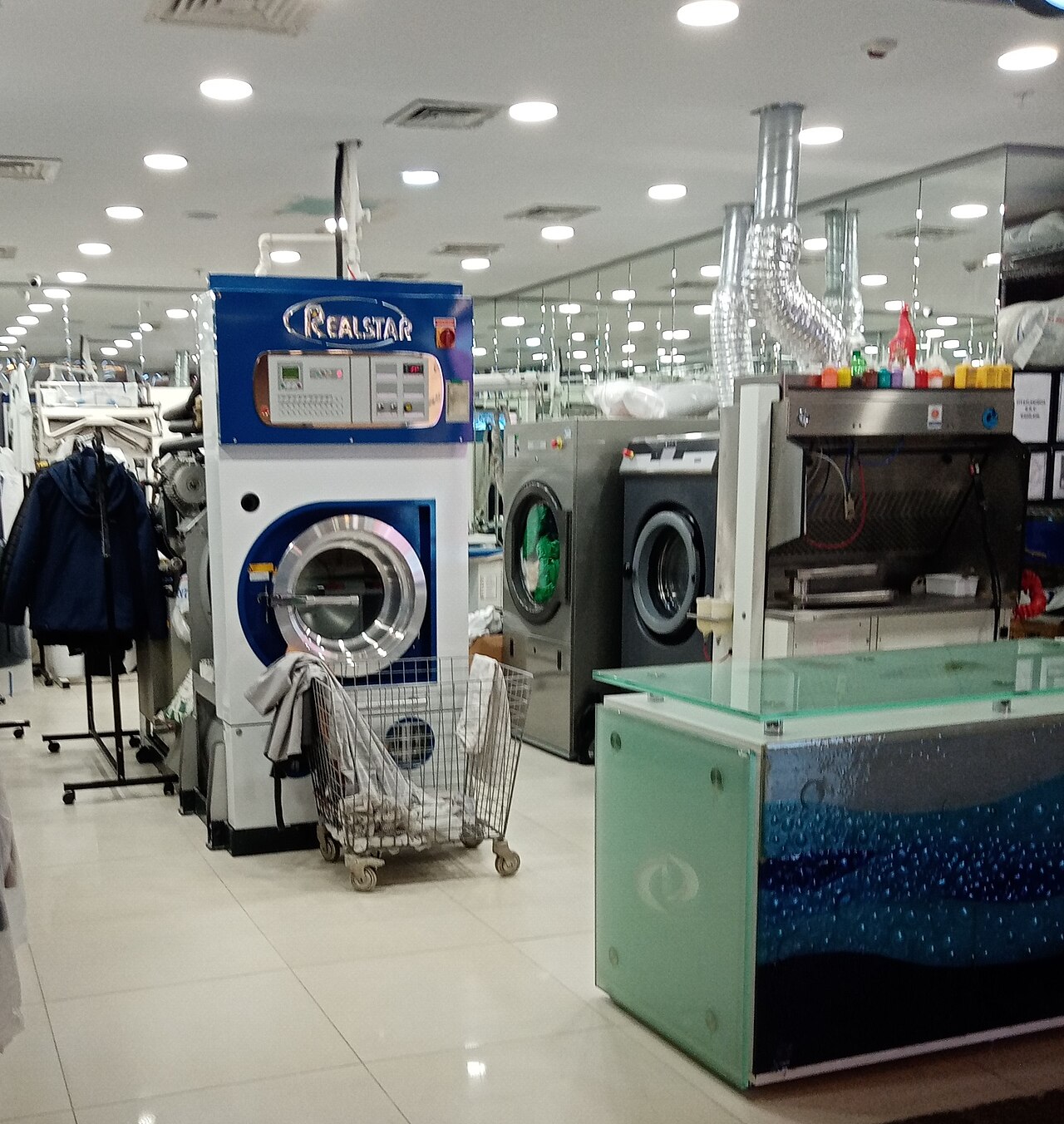 Dry cleaning counter with pressed garments